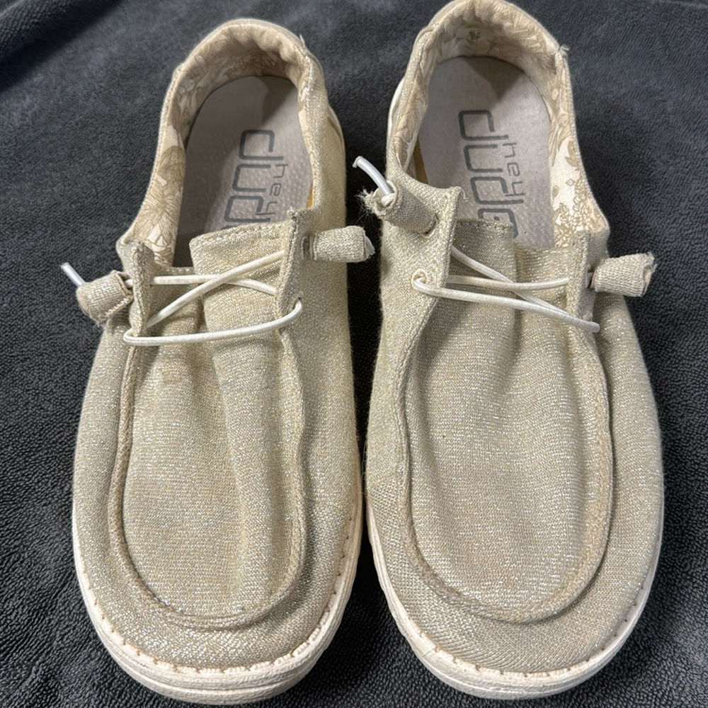Hey Dude women’s size 10
